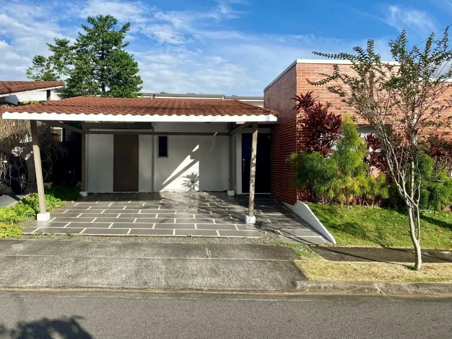 Venta de Apartamento en Ulloa-Heredia. RAH 26-1805 - Venta en Heredia