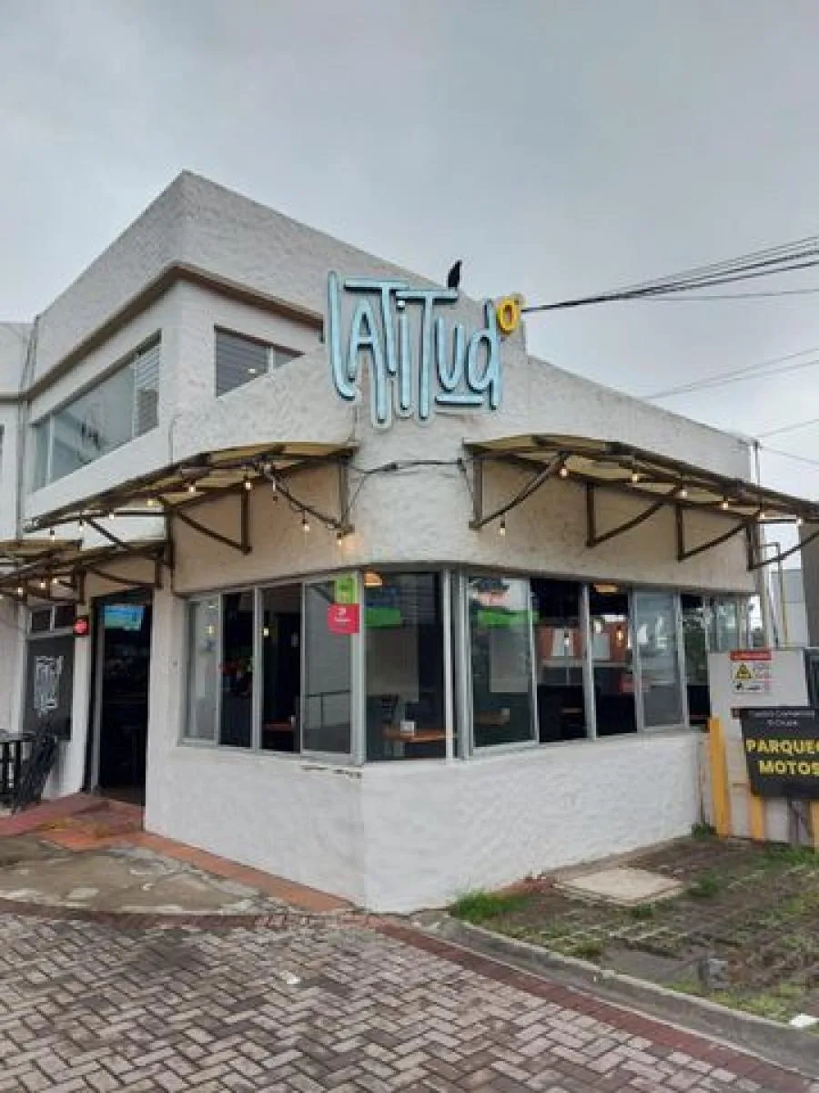 Venta de Derecho Comercial en Escazú. San José. - Venta en Escazú