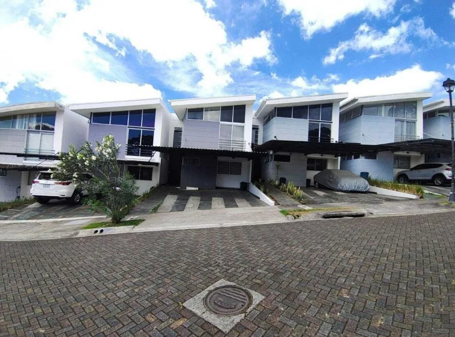 Venta de Practica Casa en San Rafael de Montes de Oca / Mls. 26-1289 OFC JB - Venta en Montes de Oca