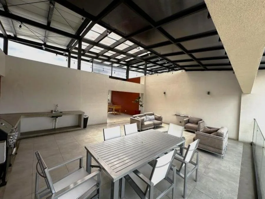 Alquiler de apartamento amoblado en San Rafael Montes de Oca - Alquiler / Renta en Montes de Oca — photo 2