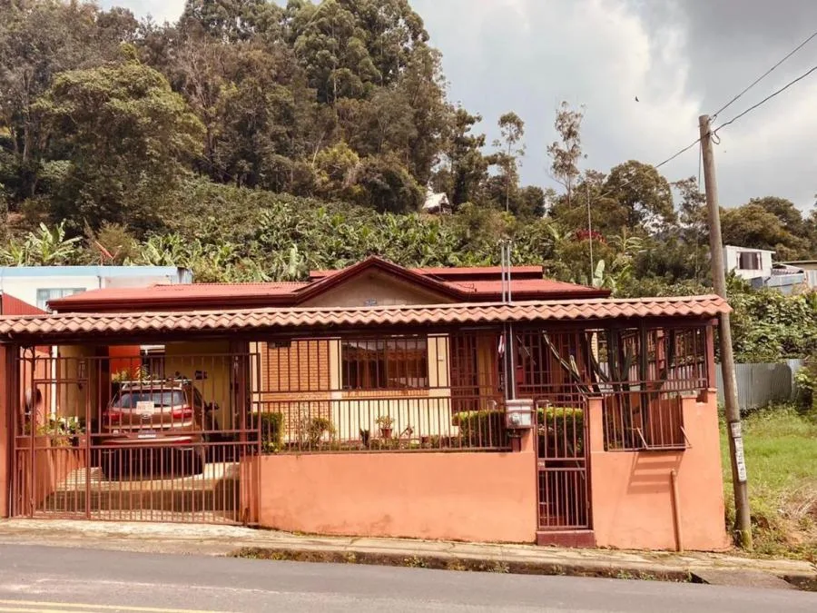 Casa en venta en León Cortes, San José. RAH 23-3555 - Venta en León Cortes