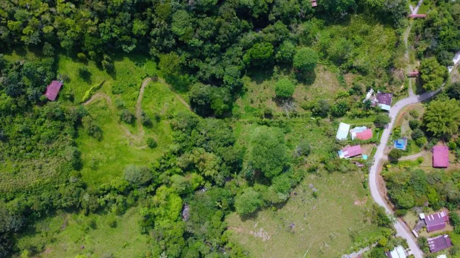 EN VENTA: LOTE DE 8,667 m² EN MIRAFLORES, PÉREZ ZELEDÓN - Venta en Perez Zeledón — photo 2