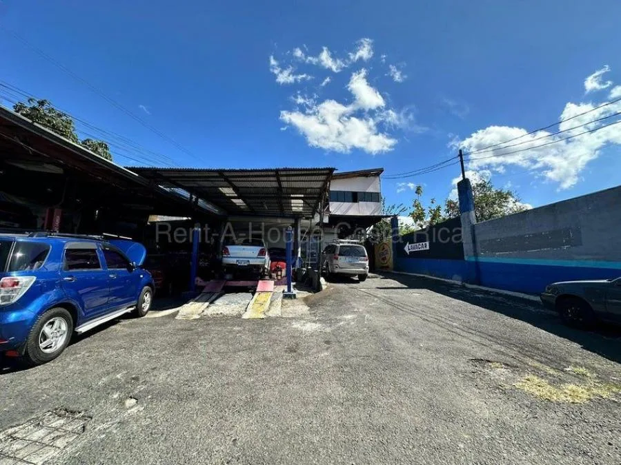 Venta de Bodega+3 Viviendas Independientes en Granadilla de Curridabat.  - Venta en Curridabat