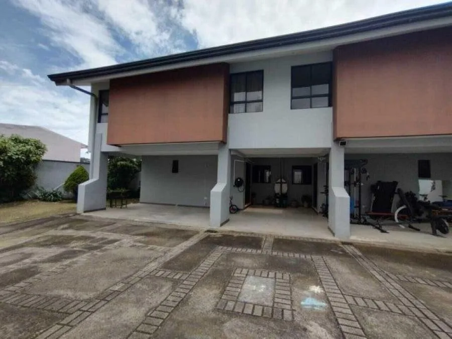 Venta de 2 Casas en Barva, Heredia. RAH 25-163 - Venta en Barva