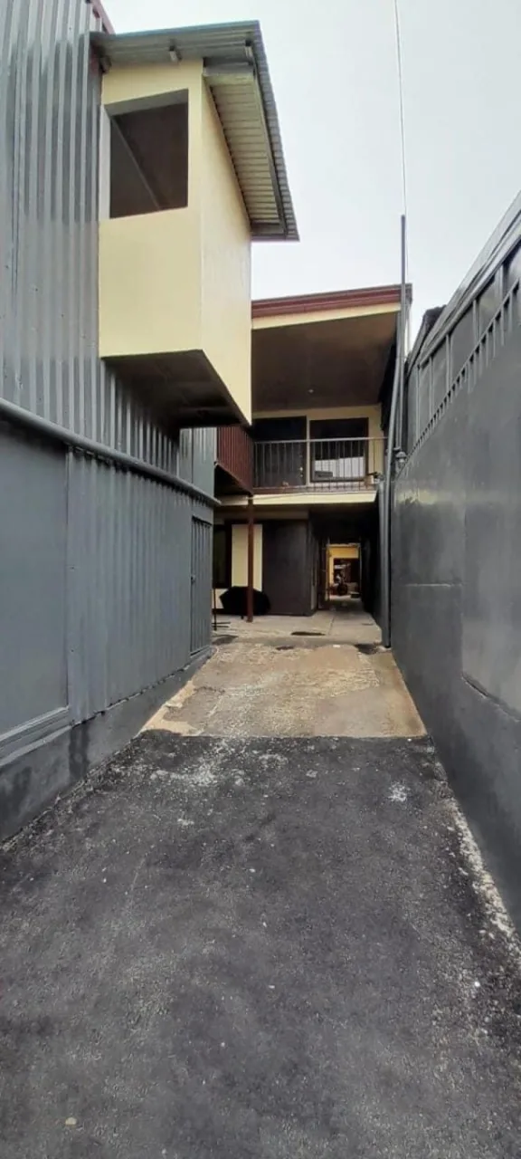 OPORTUNIDAD DE INVERSIÓN! 2 CASAS, 4 APARTAMENTOS Y UN LOCAL COMERCIAL EN LA FILA DE MORA, SAN JOSÉ - Venta en Mora — photo 4