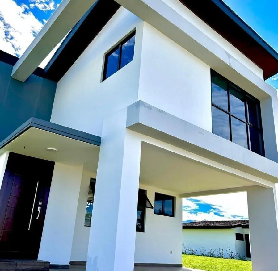 Venta de casa en Hacienda Los Reyes, Alajuela US$ 299,000 #7550 - Venta en Guácima