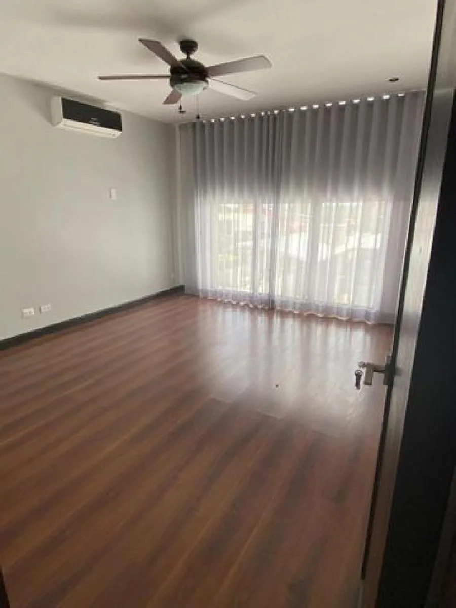 Venta de Apartamento en San José, Santa Ana - Venta en San José — photo 3