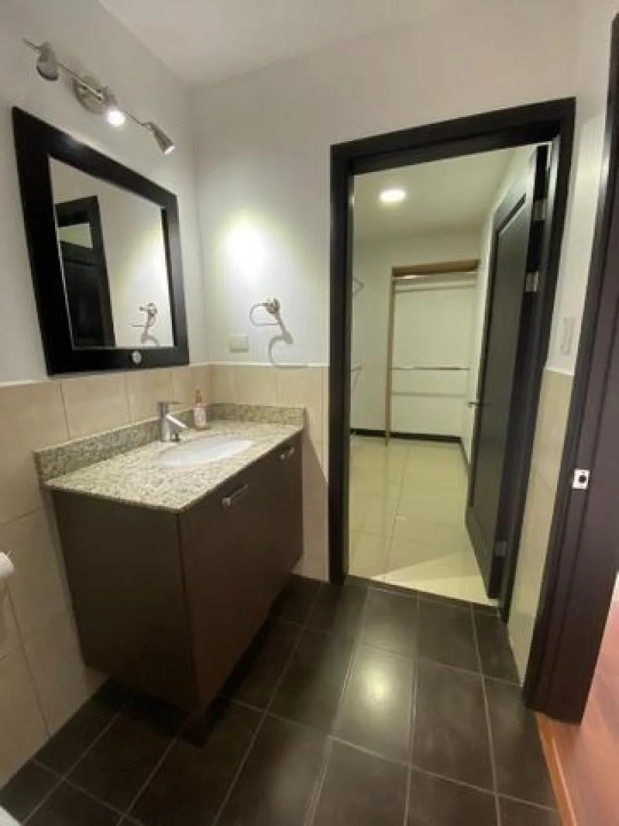 Venta de Apartamento en San José, Santa Ana - Venta en San José — photo 4