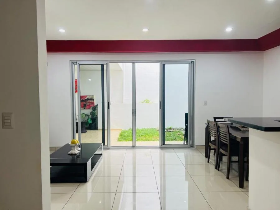 Venta de Casa en exclusivo Condominio en Escazú.  - Venta en San Rafael — photo 3