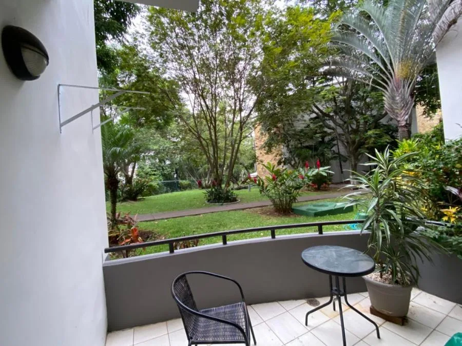 Venta de apartamento en primer piso amueblado en Avalon Santa Ana - Venta en Santa Ana