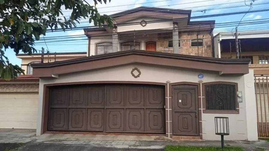 Venta de casa con tres habitaciones cerca de la Universidad Abierta en Heredia RAH 231287 - Venta en San Pablo