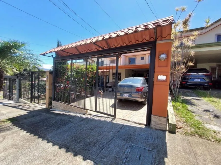 CASA EN VENTA EN LAGUNILLA, HEREDIA RAH 232828  - Venta en Heredia