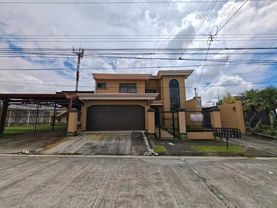 Venta de casa en Santo Domingo de Heredia US$ 330,000 #2702 - Venta en Santo Domingo