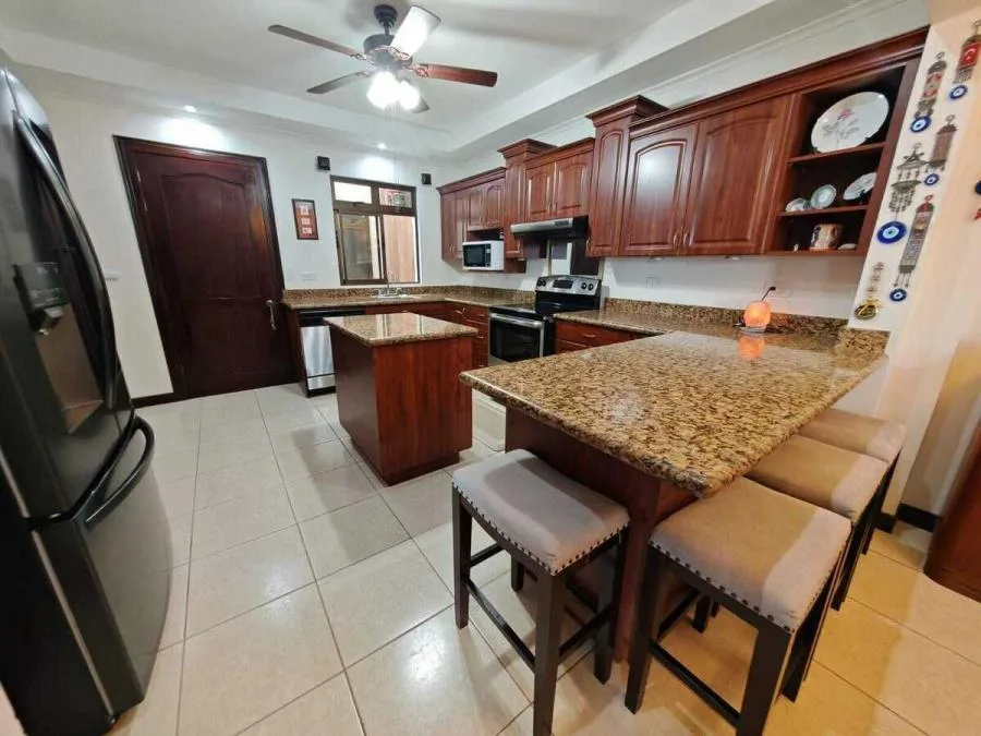 Venta de casa en Santo Domingo de Heredia US$ 330,000 #2702 - Venta en Santo Domingo — photo 5