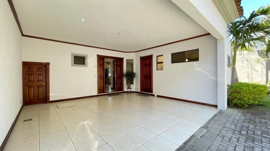 SE VENDE CASA EN SAN RAFAEL DE ESCAZU PBR - Venta en San Rafael — photo 3