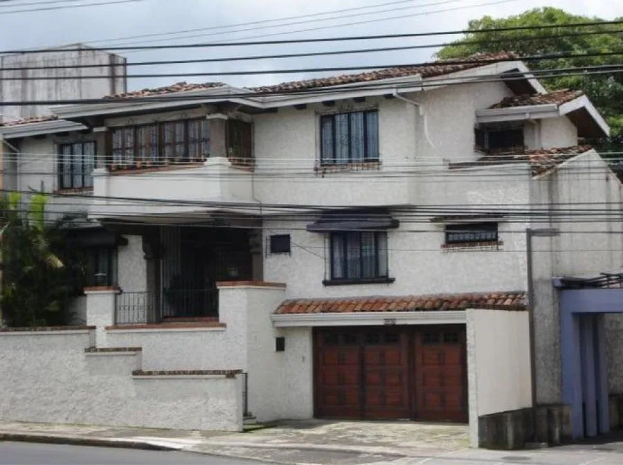 Venta de Casa en Heredia Centro. - Venta en Heredia