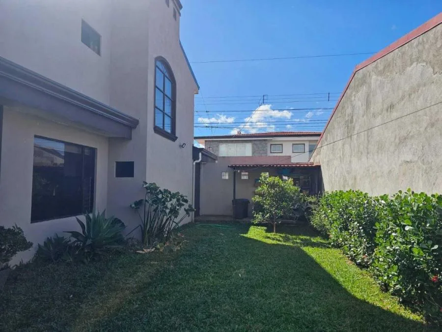 CASA EN VENTA, HEREDIA, FLORES, Cod#25-535 - Venta en Flores