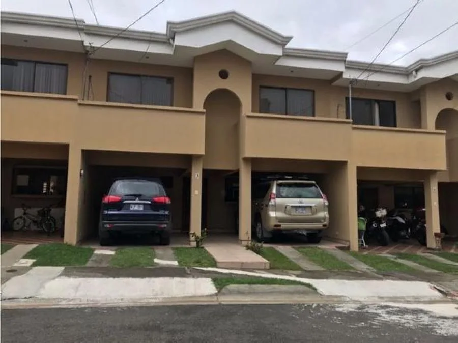 VENTA DE CASA, HEREDIA, LAGUNILLA, CONDOMINIO LAS GLADIOLAS - Venta en Ulloa