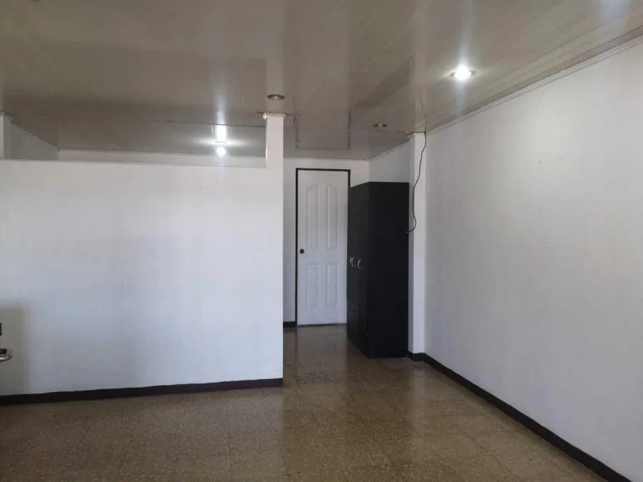 Propiedad multifamiliar con 6 apartamentos y alto potencial de renta #26-720 GS - Venta en San José — photo 2