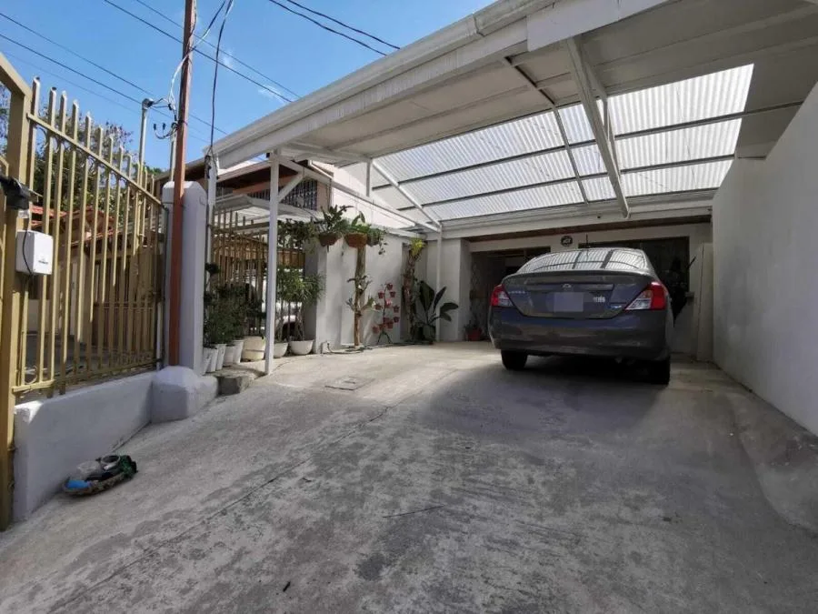 CASA EN ALQUILER EN SABANILLA, SAN PEDRO, SAN JOSÉ RAH 232688 - Alquiler / Renta en Sabanilla