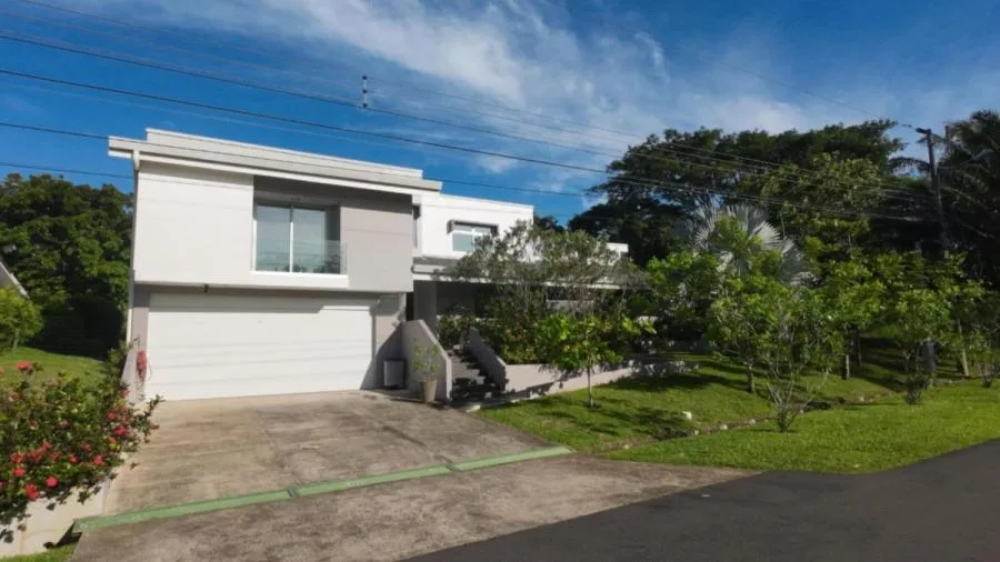Venta de Casa en Los Reyes, Alajuela. RAH 26-587 - Venta en Guácima