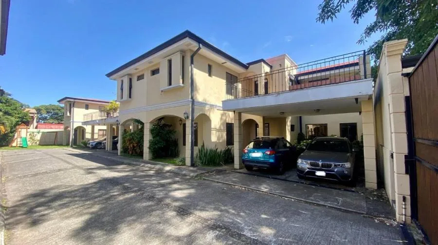 Alquiler de Casa en Santa Ana, Centro. - Alquiler / Renta en Santa Ana