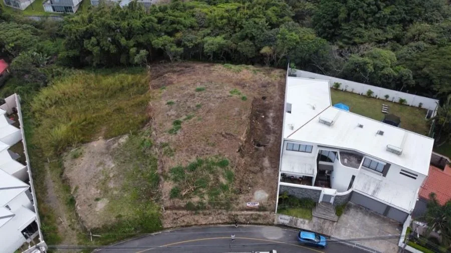 Venta de Lote en Escazú, San José. RAH 25-1950 - Venta en Escazú