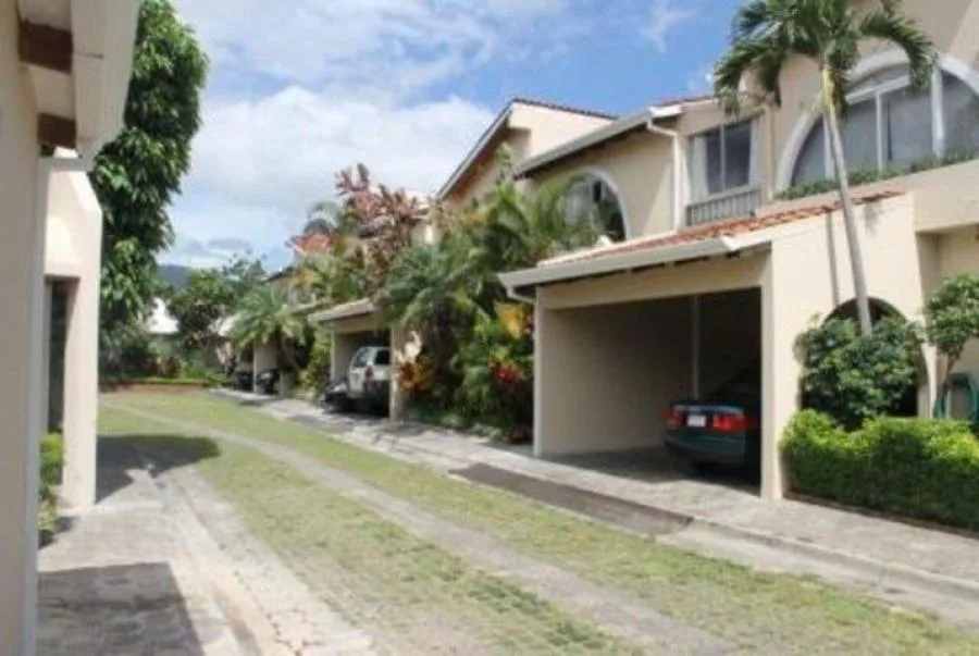 Casa en venta en Ezcazú MLS 24-33 - Venta en Escazú