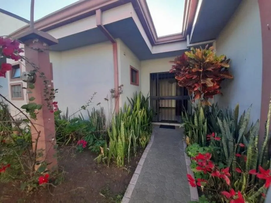 Venta de Casa en Pozos, Santa Ana. - Venta en Santa Ana