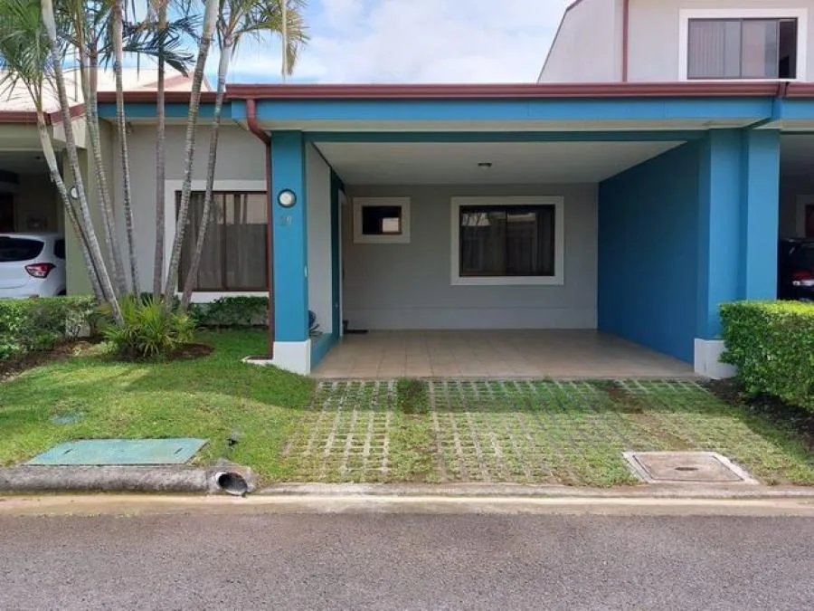 VENTA DE CASA EN HEREDIA CL22-613 - Venta en Heredia