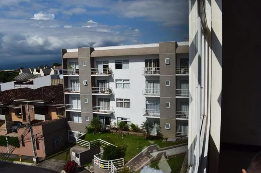 Venta de apartamento en Lourdes Montes de Oca  MGA - Venta en Montes de Oca