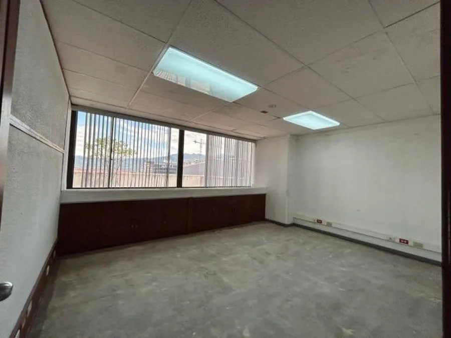 Alquiler de Oficinas y Locales Comerciales en San José centro. - Alquiler / Renta en San José — photo 5