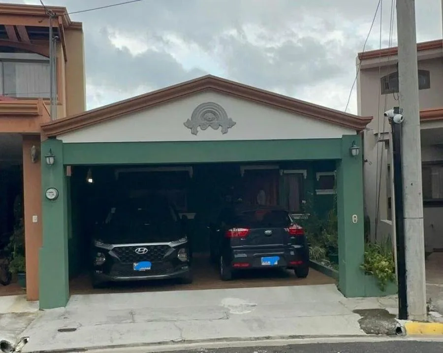 Venta de Casa en San Francisco, Heredia. RAH 24-464 - Venta en San Francisco
