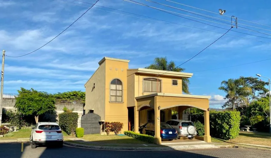 APROVECHE OFERTA PRECIO REBAJADO 180,000 DOLARES EN SN FCO DE HEREDIA CLT22-1486 Lláme al 83135088 - Venta en Costa Rica