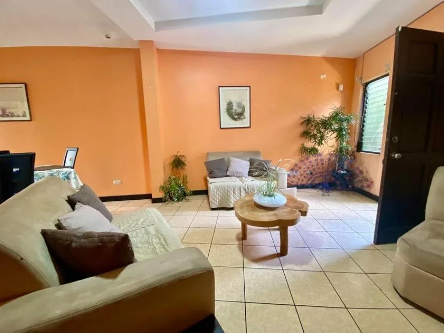 Venta de casa en Cinco Esquinas Tibás - Venta en Tibás — photo 3