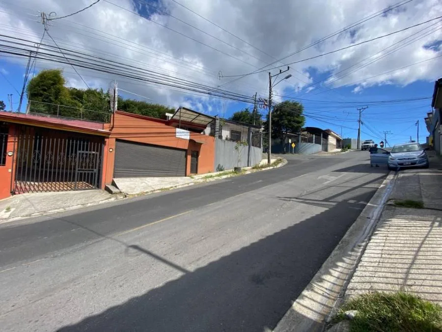 Casa en Venta en Goicoechea, San José. RAH 23-2645 - Venta en Goicoechea