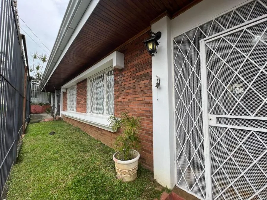 Oportunidad en Santa Ana: Vista Panorámica + Alta Rentabilidad en Condominio Premium - Venta en San José