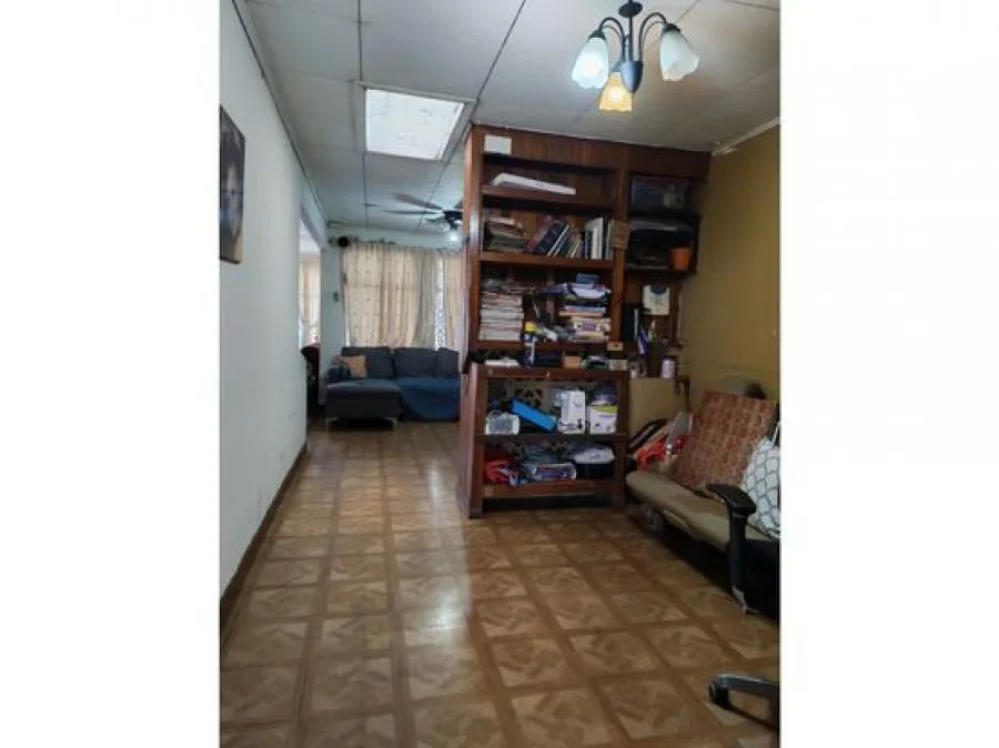Casa en Venta, en Goicoechea, Guadalupe,1 Planta,Remodelar,5PJG9821329 - Venta en Goicoechea — photo 3