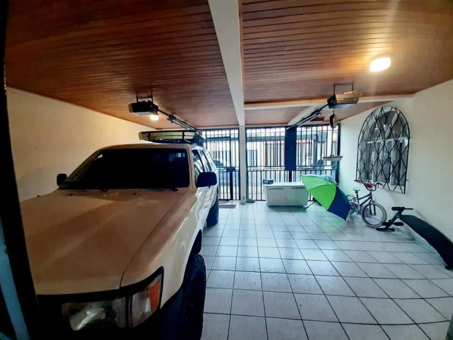 Venta de Gran Casa en Bella Zona de Moravia RAH #2253 - Venta en Moravia — photo 3
