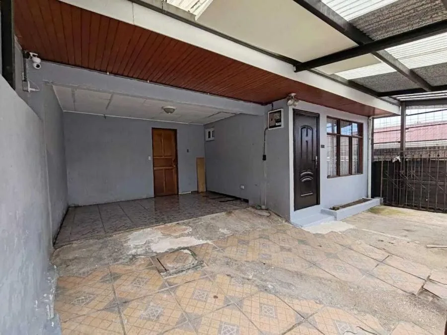 Venta de casa en zona residencial en Sabanilla, Montes de Oca #TY5990 - Venta en San Pedro