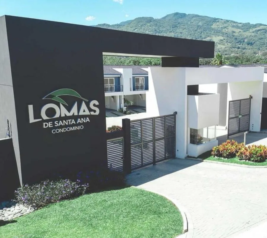 Casa en Venta en Santa Ana, San José. RAH 22-1182 - Venta en Santa Ana