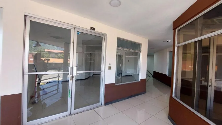 Alquiler de Local Comercial en Santa Ana, San José. RAH 26-582 - Alquiler / Renta en Santa Ana