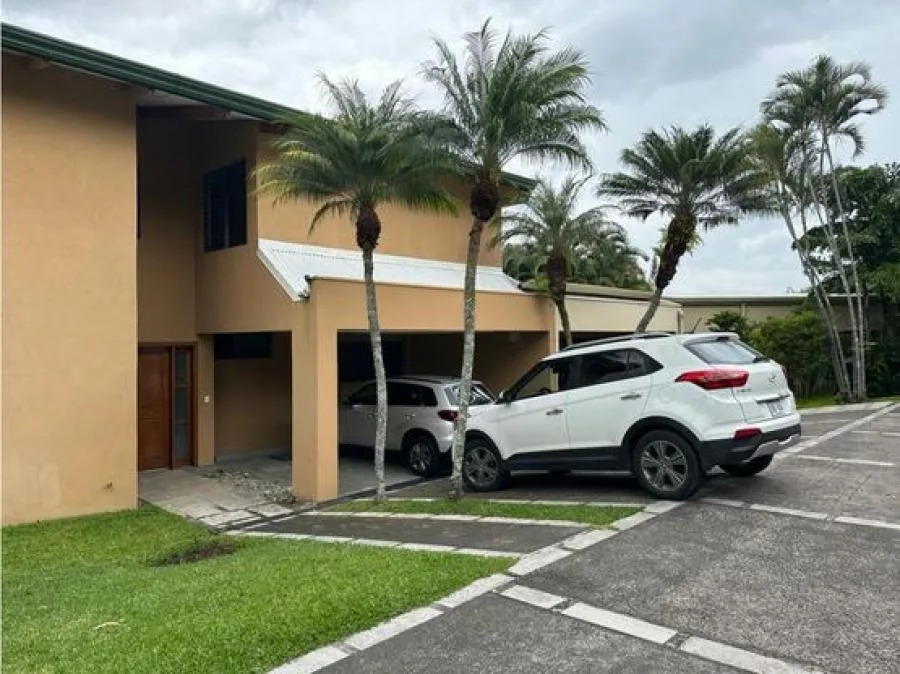 VENTA DE CASA, SAN JOSE, ESCAZU, CONDOMINIO ISCATZU - Venta en Escazú