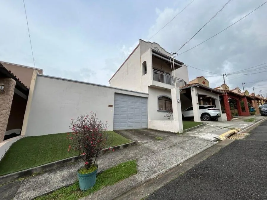 Venta de Casa en San Francisco de Heredia. RAH 25-444 - Venta en San Francisco