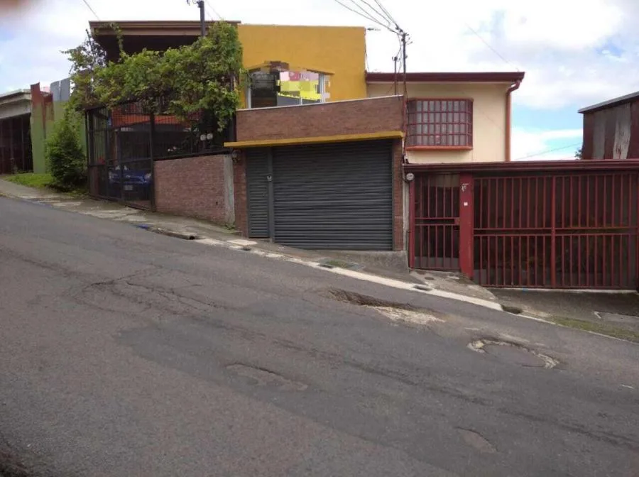 Casa en Venta en Merced, San José. RAH 24-853 - Venta en Merced