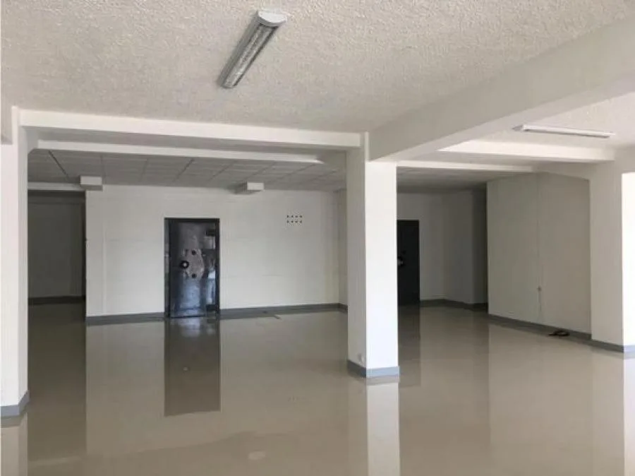 Edificio en alquiler y venta en Guadalupe, 30PDC7217628 - Venta en Goicoechea — photo 2