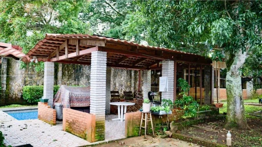 Venta de Casa + 2 APTOS en Mora-Colón, San José. - Venta en Colón