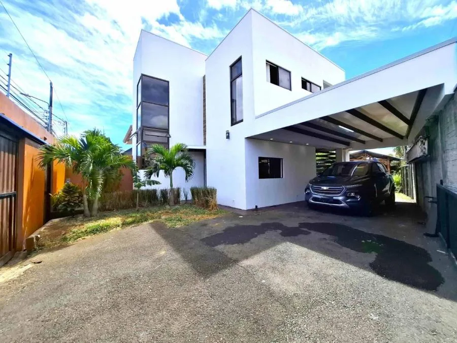 HEREDIA SANTA BARBARA URBANIZACION MARBELLA VENDO CASA $235.000 - Venta en Santa Bárbara