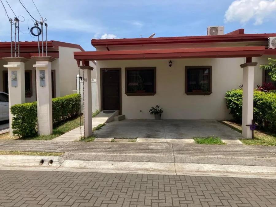 Casa en Venta en La Guácima, Alajuela. RAH 23-2870 - Venta en Alajuela