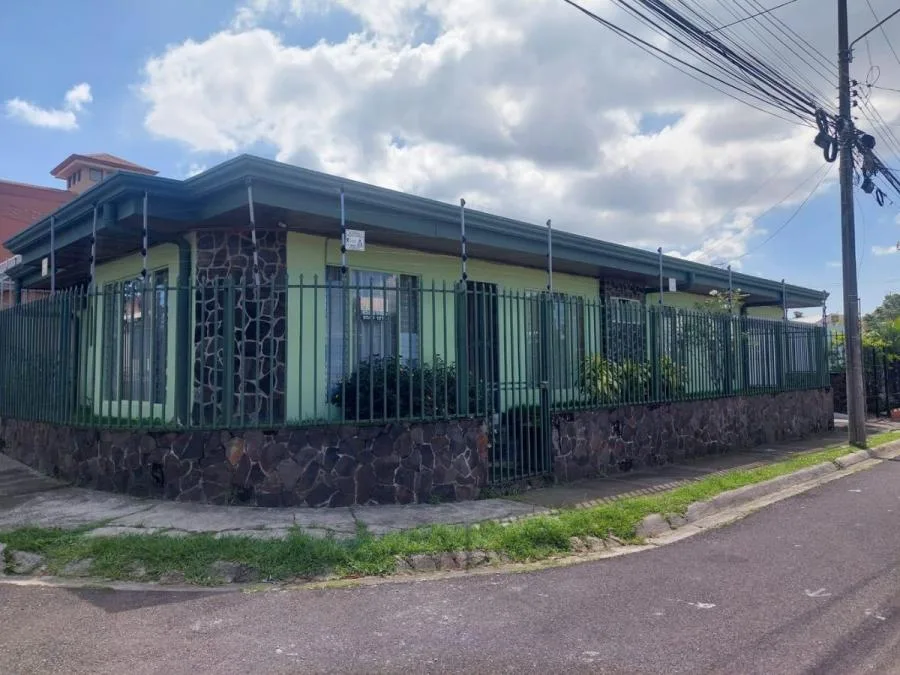 Venta de Casa en Santa Rosa de Santo Domingo de Heredia - Venta en Santo Domingo